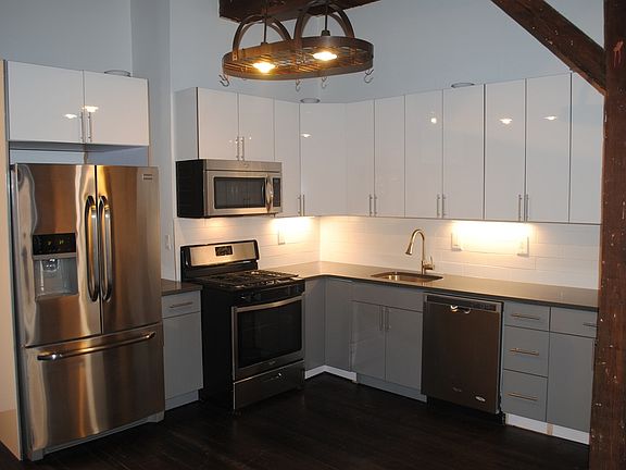 2nd image of 79 Clifton Pl APT 4D