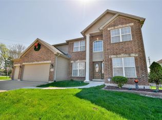 10 Clovercrest Ct, Saint Louis, MO 63129