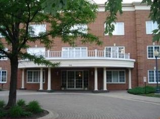 124 Day St APT 104, Bloomingdale, IL 60108