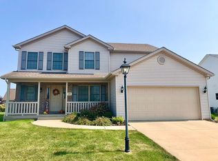 609 Drake Ln, Washington, IL 61571