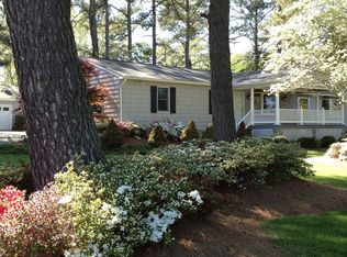 11414 Landing Dr, Hayes, VA 23072