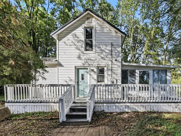 10088 N Tudor Rd, Berrien Springs, MI 49103