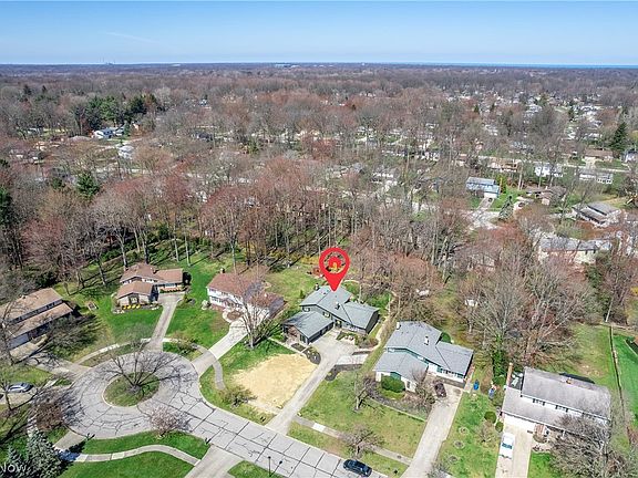 4th image of 27420 Benwood Cir