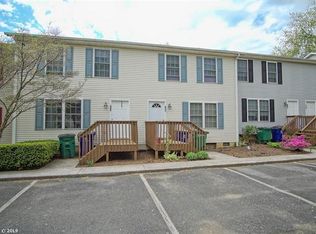 555 School Ln, Christiansburg, VA 24073