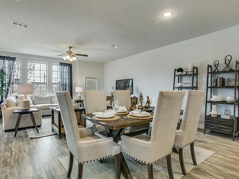 935 Ponds Edge Ln — Photo 15