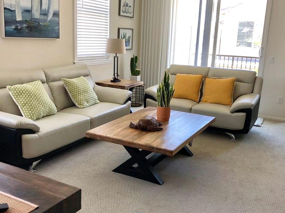 2nd floor-Living room