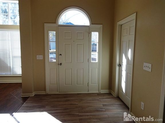 2nd image of 8529 Rosser Dr