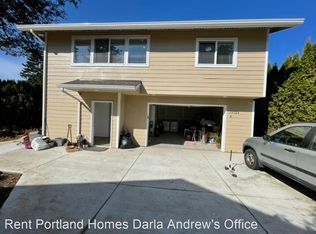 15723 SE Clinton St #B, Portland, OR 97236
