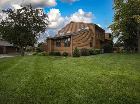 925 E Windfield Pl APT A, Appleton, WI 54911