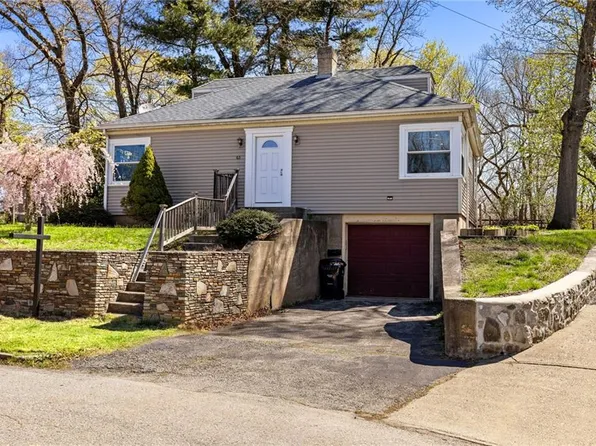 65 Seba Kent Rd, Pawtucket, RI 02861