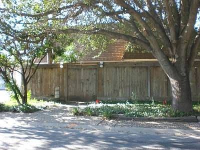2nd image of 813 Jonquil Ave