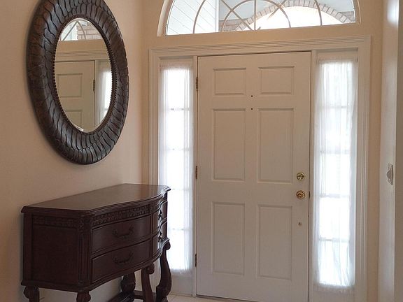 4th image of 1824 COLONIAL Drive