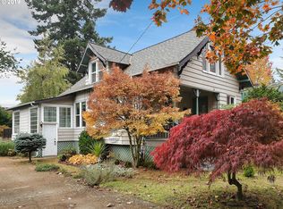 8422 NE Holladay St, Portland, OR 97220