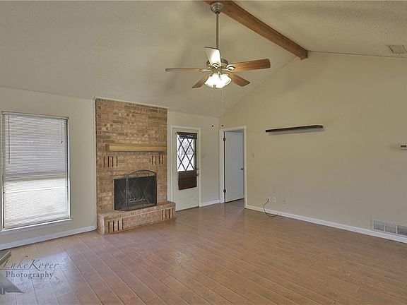 4th image of 8010 Bonnie Cir