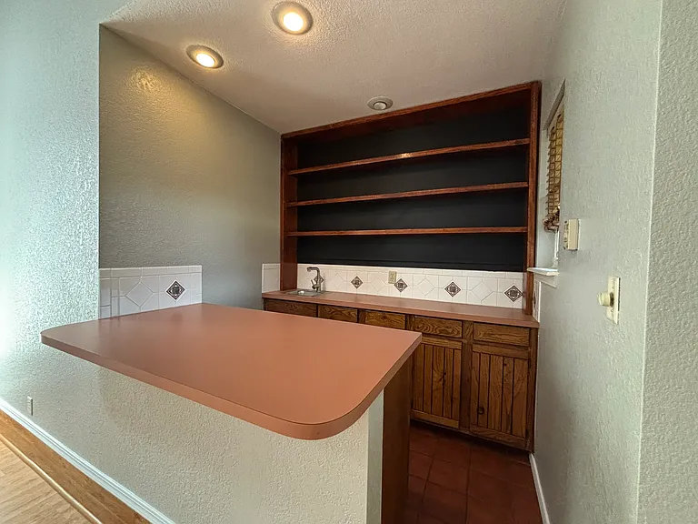 1302 Briar Creek Rd — Photo 7