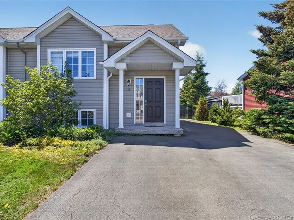 36 Carlson St, Moncton, NB E1G 5N5