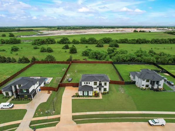 418 Whispering Way, Red Oak, TX 75154