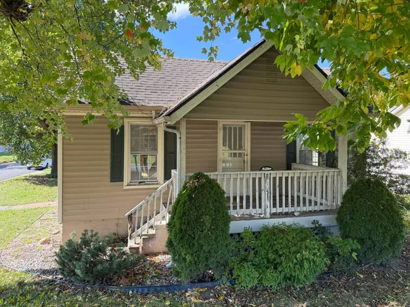 1407 N Delphine Ave, Waynesboro, VA 22980