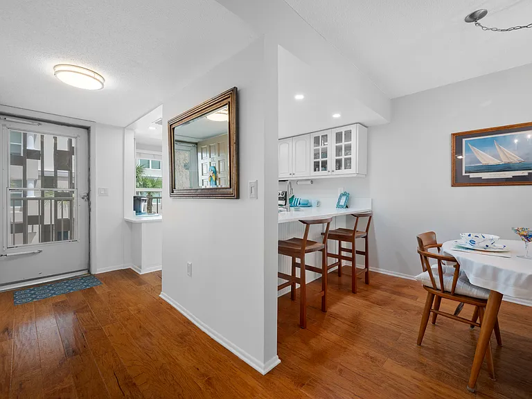 121 Island Way #323 — Photo 12