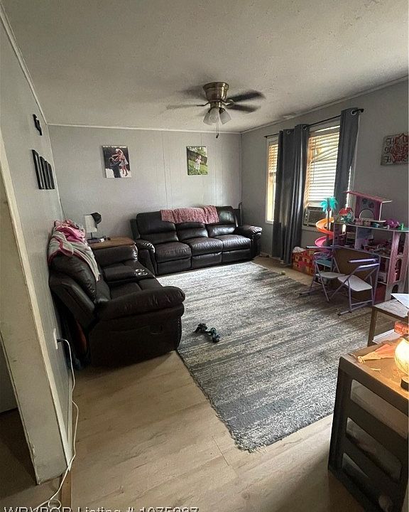 2nd image of 455 E Magazine St
