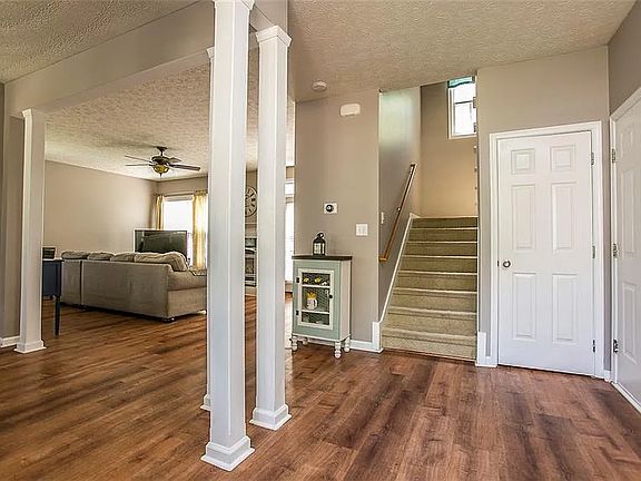 3rd image of 4516 Village Park Dr E