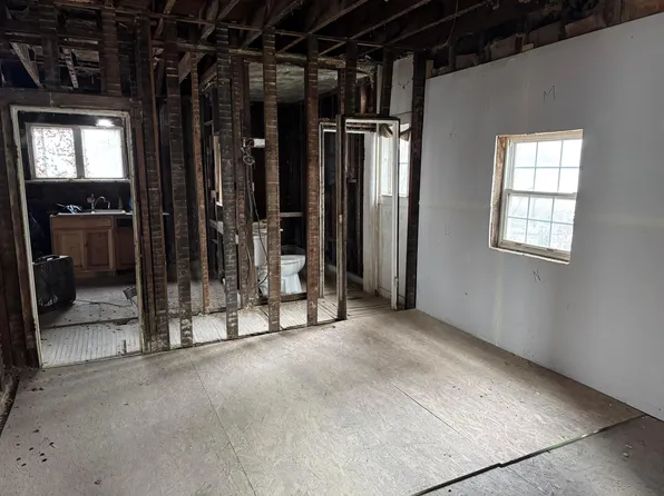 223 Hedges St, Mansfield, OH 44902