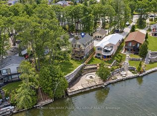 2026 River Rd W, Wasaga Beach, ON L9Z2W1