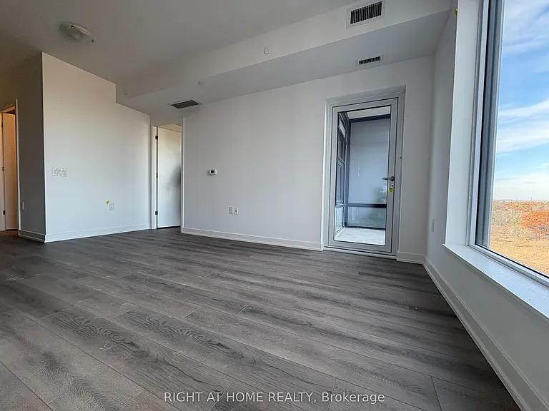 7439 Kingston Rd #1016 — Photo 6