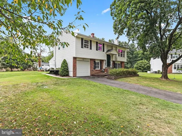 566 Delvale Rd, Yardley, PA 19067