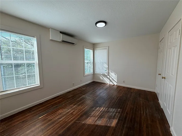 113 Blevins St — Photo 16