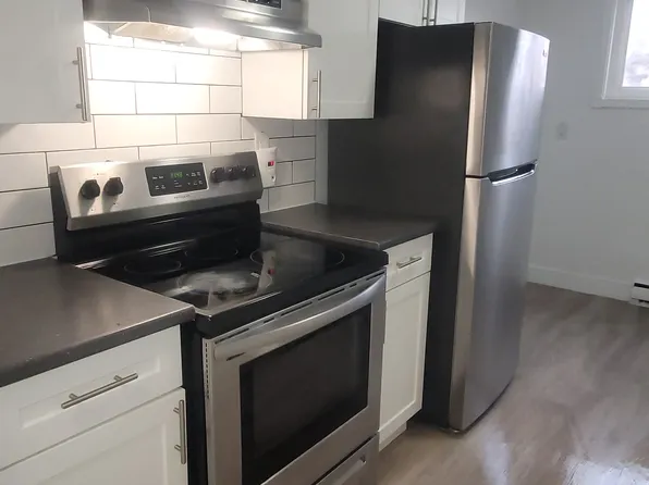 61 Ballantyne Ave #11, Cambridge, ON N1R 2R9