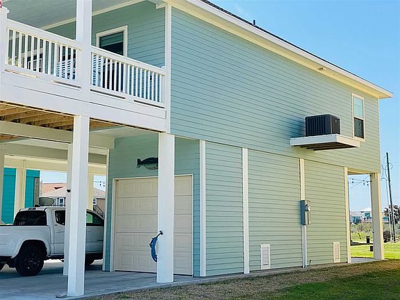 2nd image of 927 Tidelands Dr