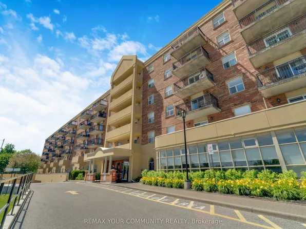 7373 Martin Grove Rd #423, Vaughan, ON L4L 9K1