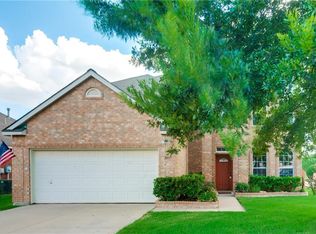 8937 Belvedere Dr, Fort Worth, TX 76244