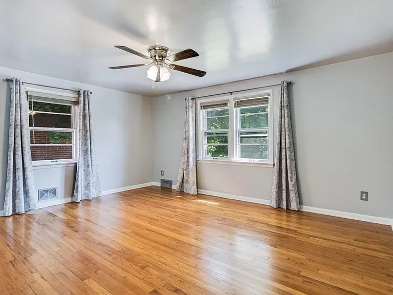 2348 Saybrook Rd — Photo 28