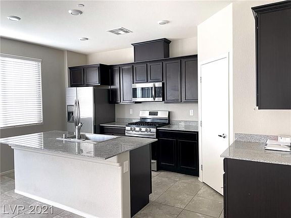 3rd image of 2115 Del Aqua Ave