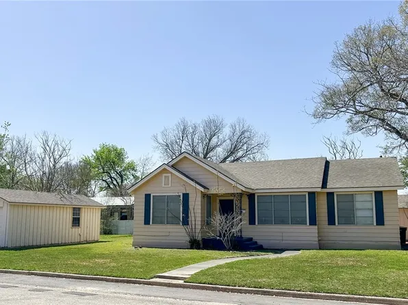 2207 N Liberty St, Victoria, TX 77901