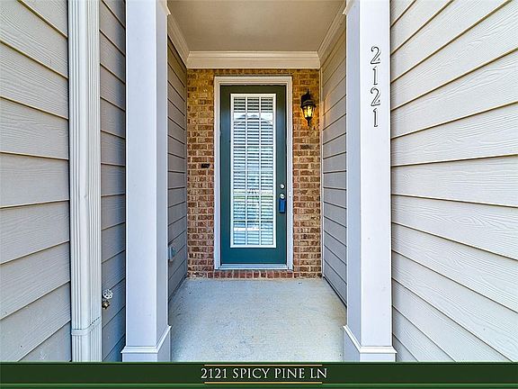 2nd image of 2121 Spicy Pine Ln