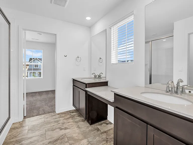 10943 Snowdon St — Photo 12