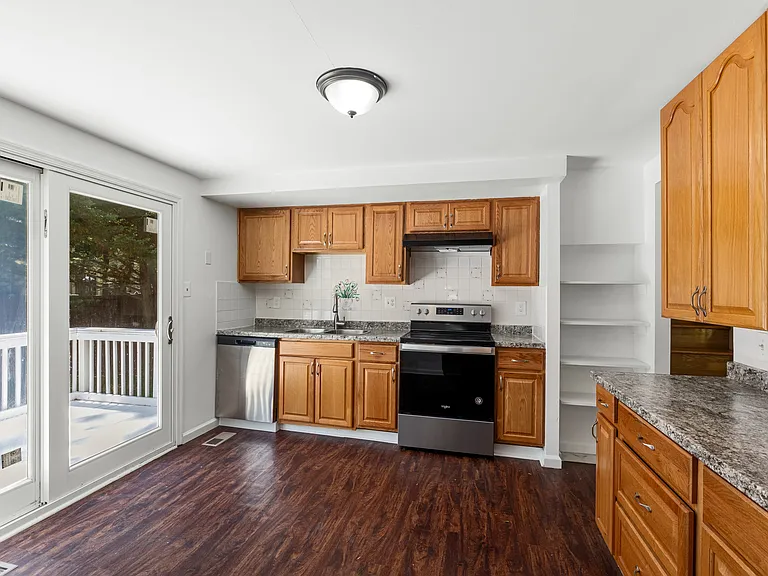2231 Sanibel Dr — Photo 18