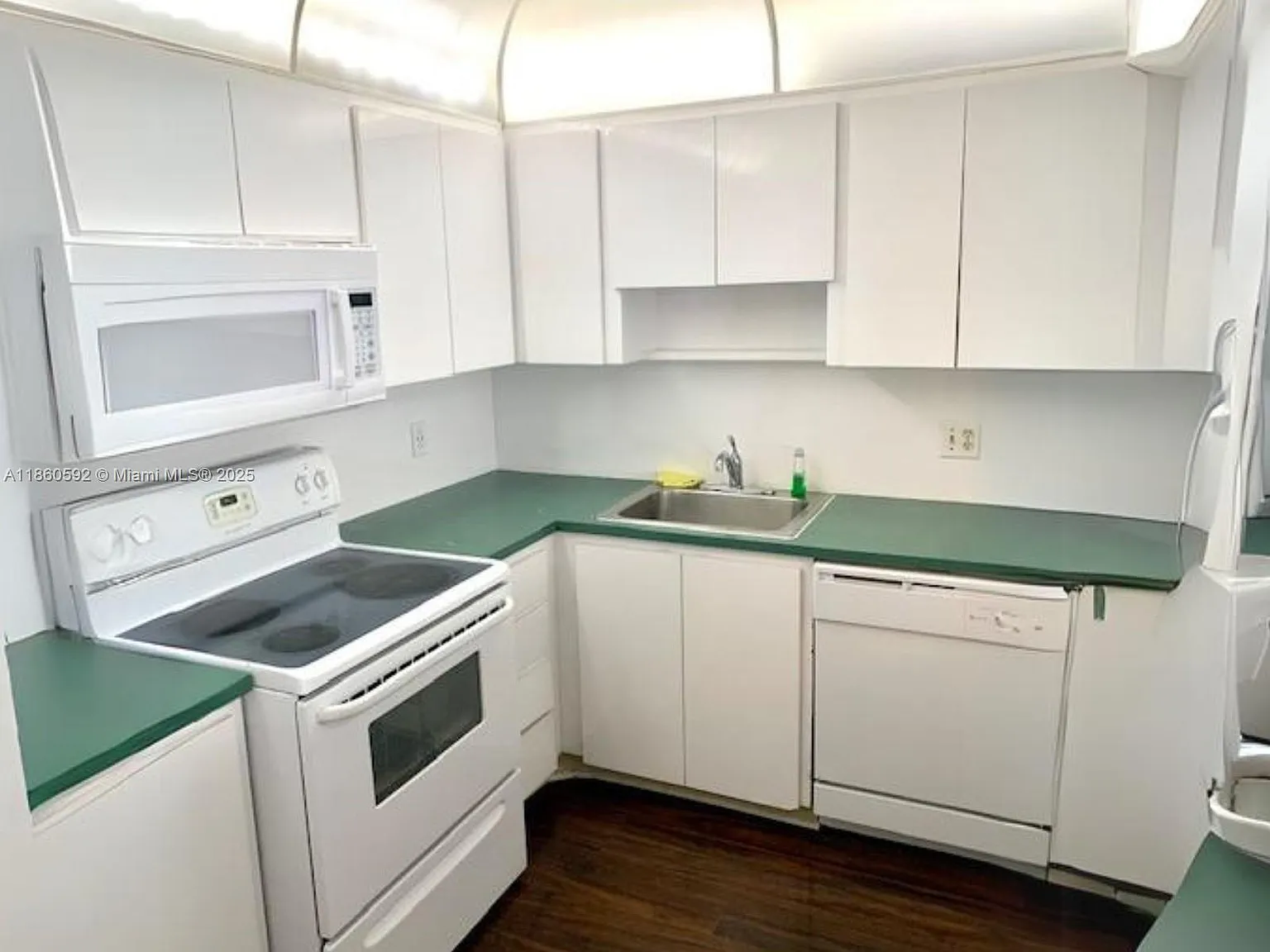 2 bed, 1466 sqft, $2,650 — Photo 4