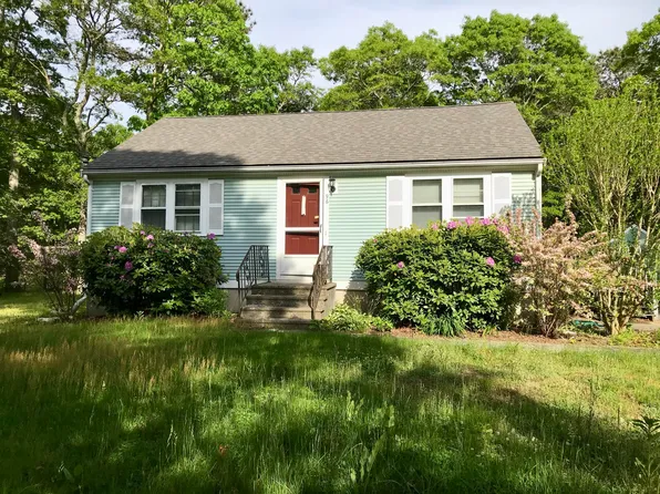 96 Sunset Strip, Mashpee, MA 02649