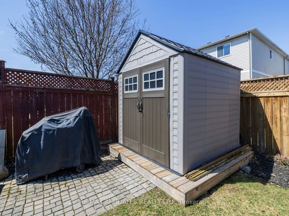 145 Redcliff Ave, Ottawa, ON K2J 5J7