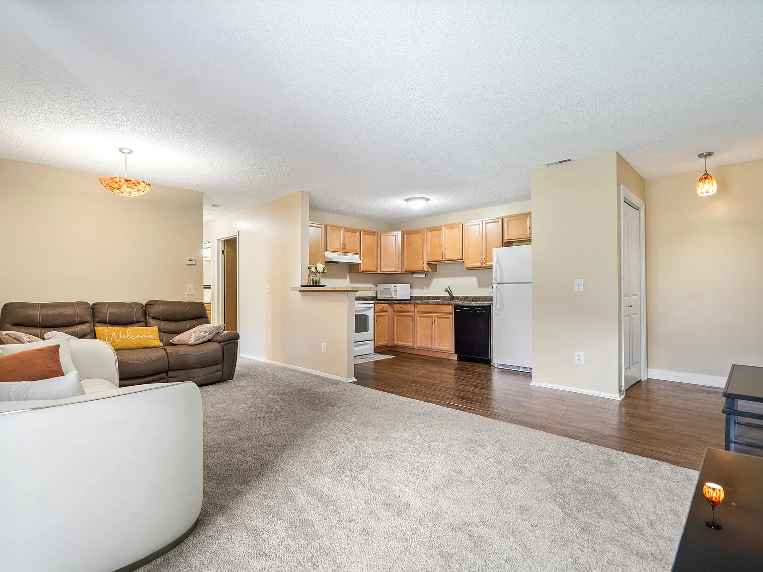 1 bed, 798 sqft, $1,400 — Photo 3