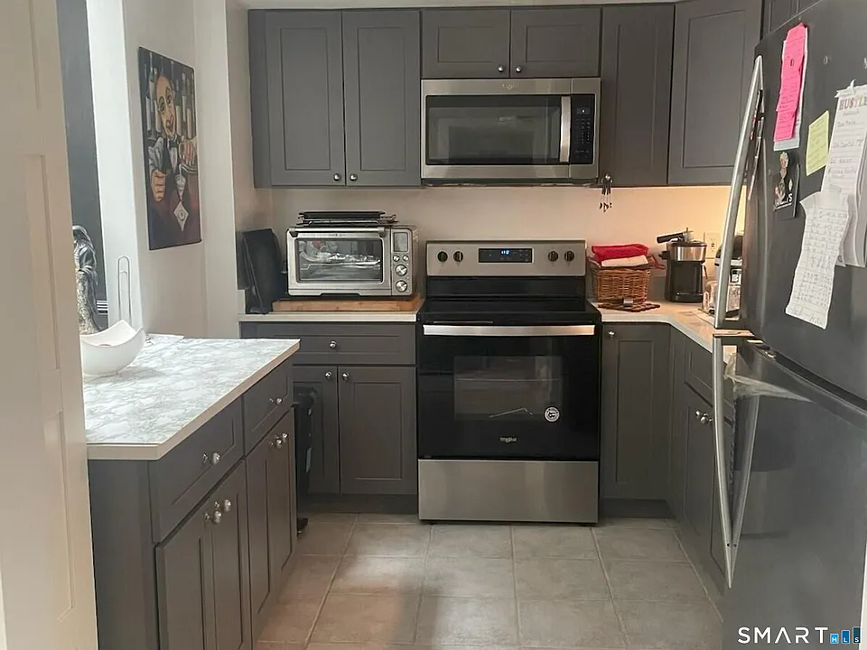 664 Main Ave #401