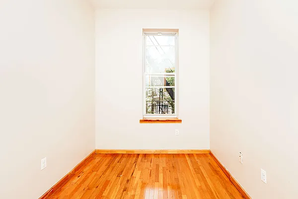 Rented by Nooklyn NYC LLC | media 15