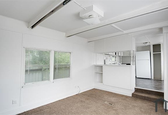 2nd image of 410 N Amy Ln Trailer 14