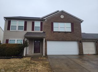 705 Breakers Ln, Fortville, IN