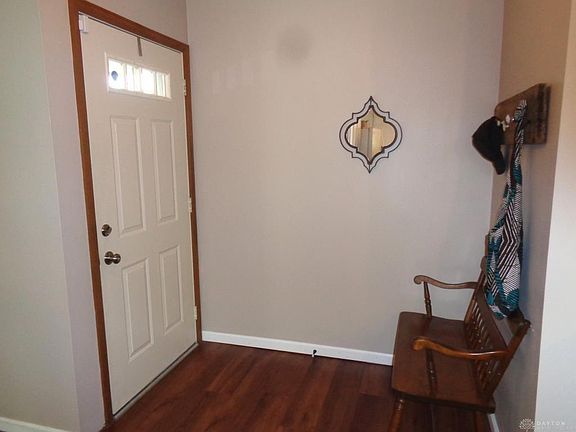 3rd image of 869 Trails End Dr