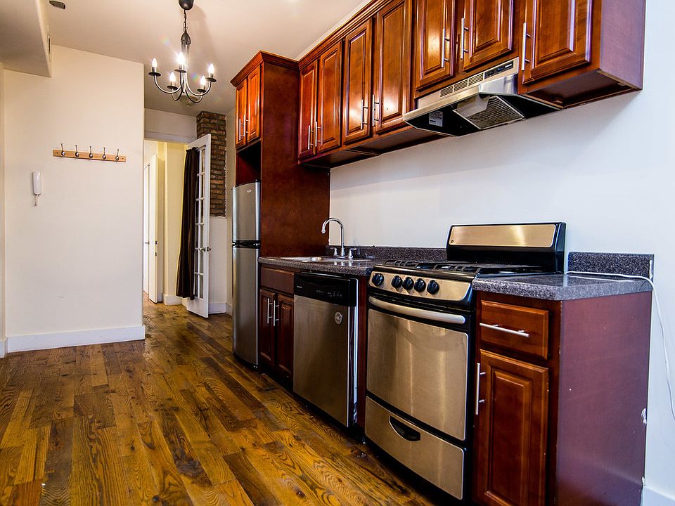 1st image of 295 Maujer St #2D